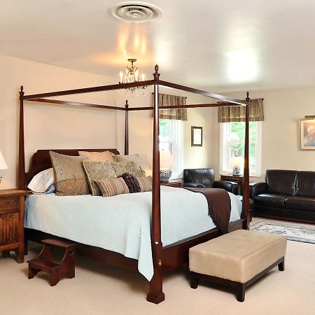 1795 Acorn Inn Bed And Breakfast Canandaigua Εξωτερικό φωτογραφία