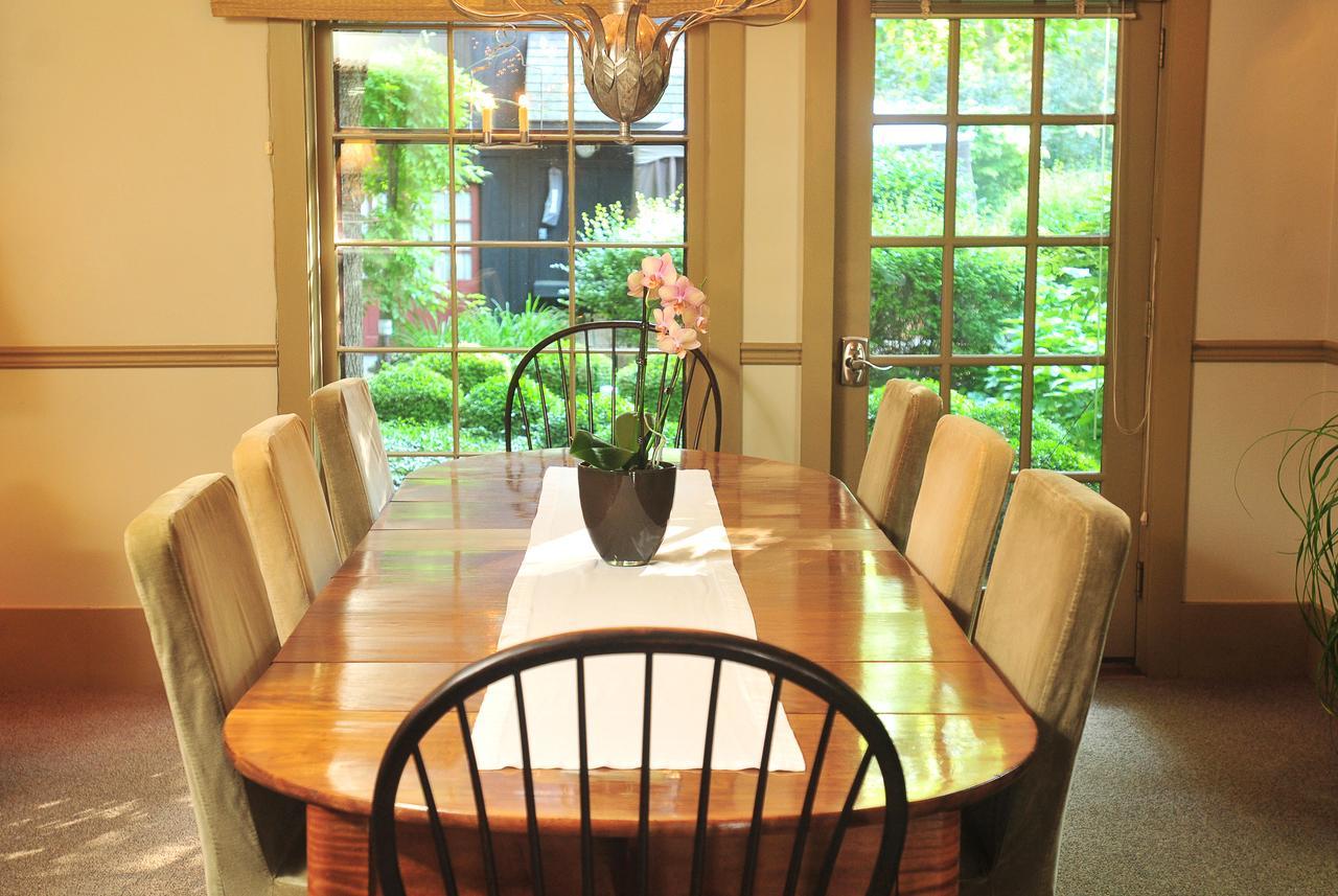 1795 Acorn Inn Bed And Breakfast Canandaigua Εξωτερικό φωτογραφία